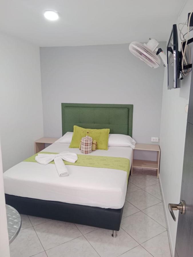 Hotel El Deportista Medellín Exteriör bild