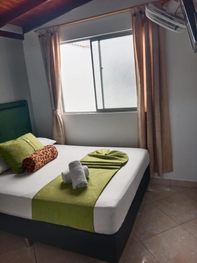 Hotel El Deportista Medellín Exteriör bild