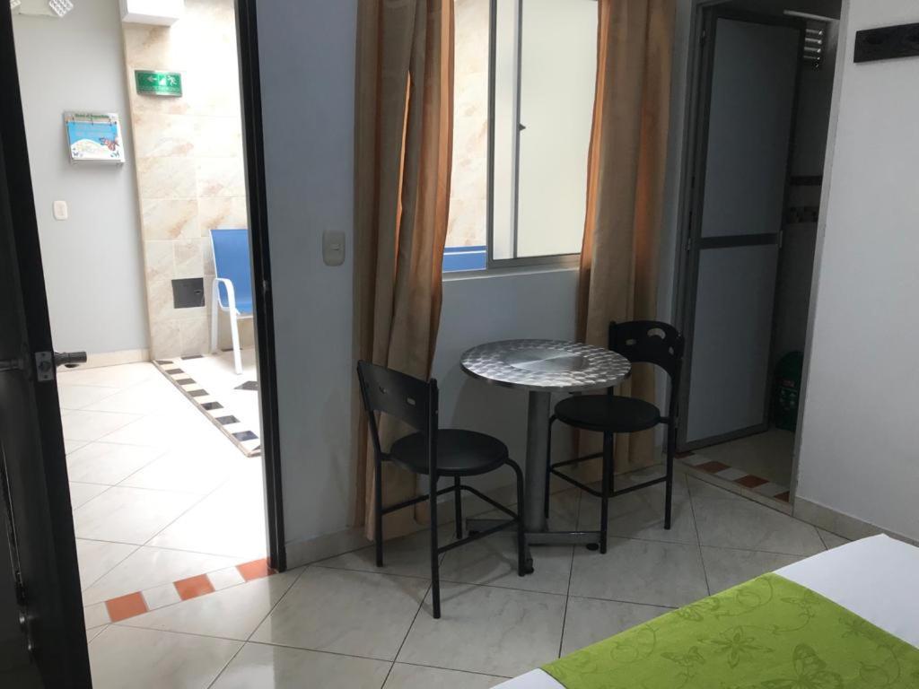 Hotel El Deportista Medellín Exteriör bild