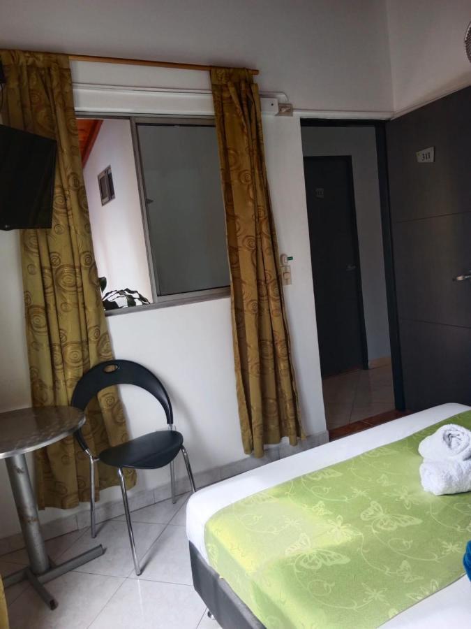 Hotel El Deportista Medellín Exteriör bild