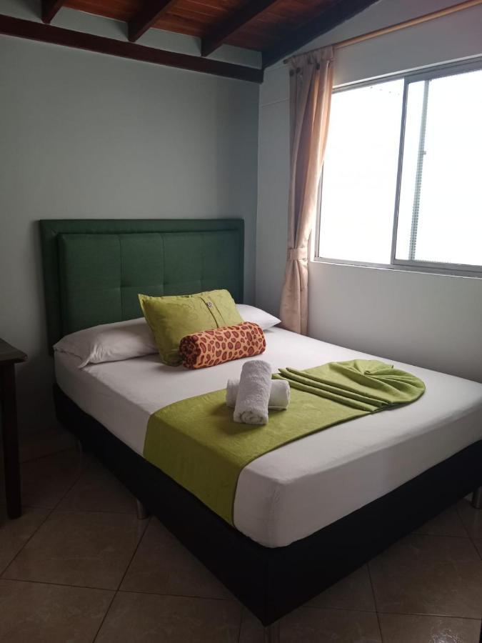 Hotel El Deportista Medellín Exteriör bild