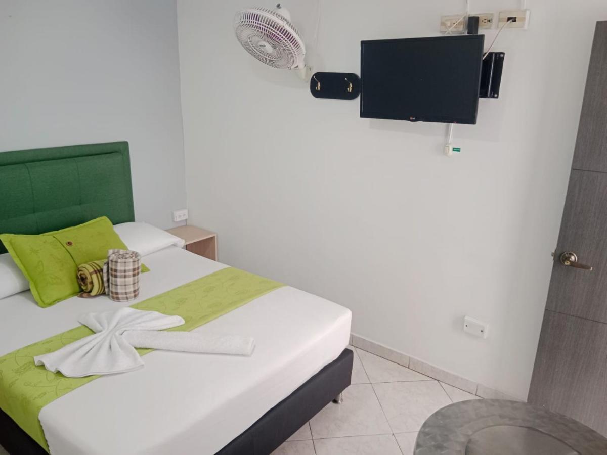 Hotel El Deportista Medellín Exteriör bild