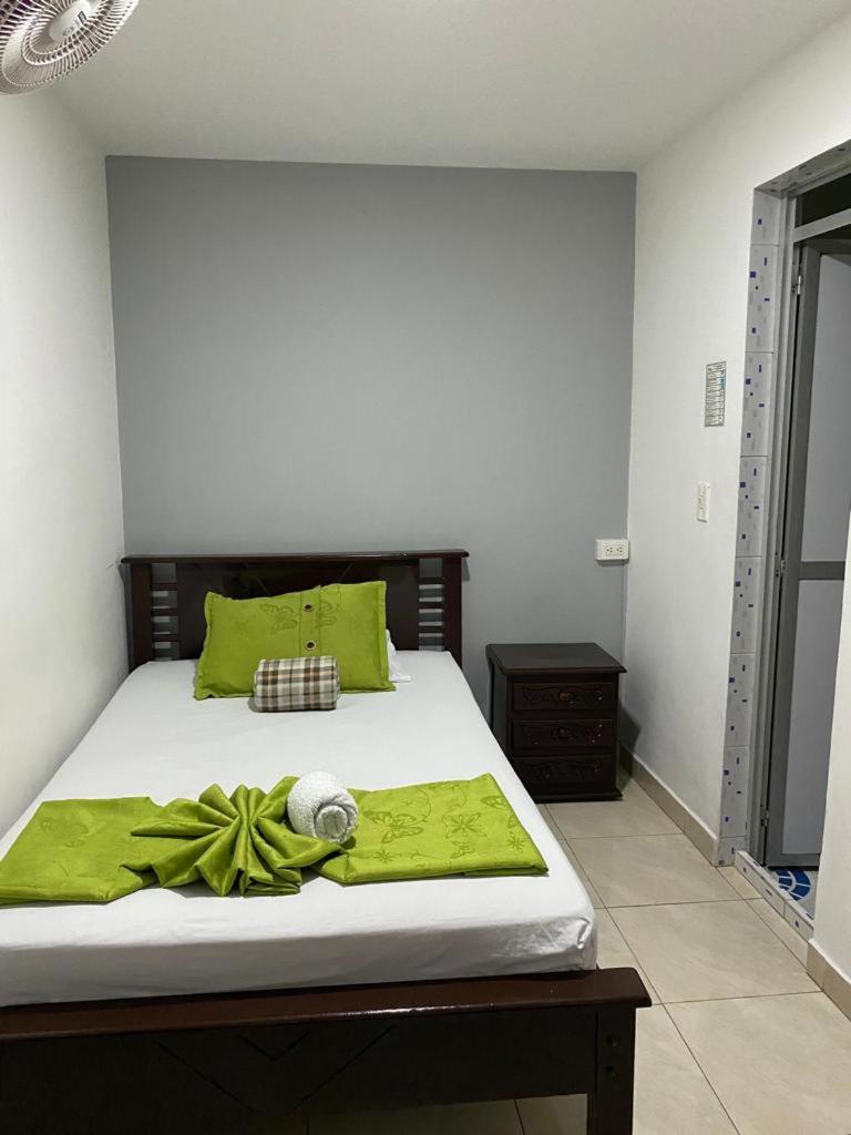Hotel El Deportista Medellín Exteriör bild