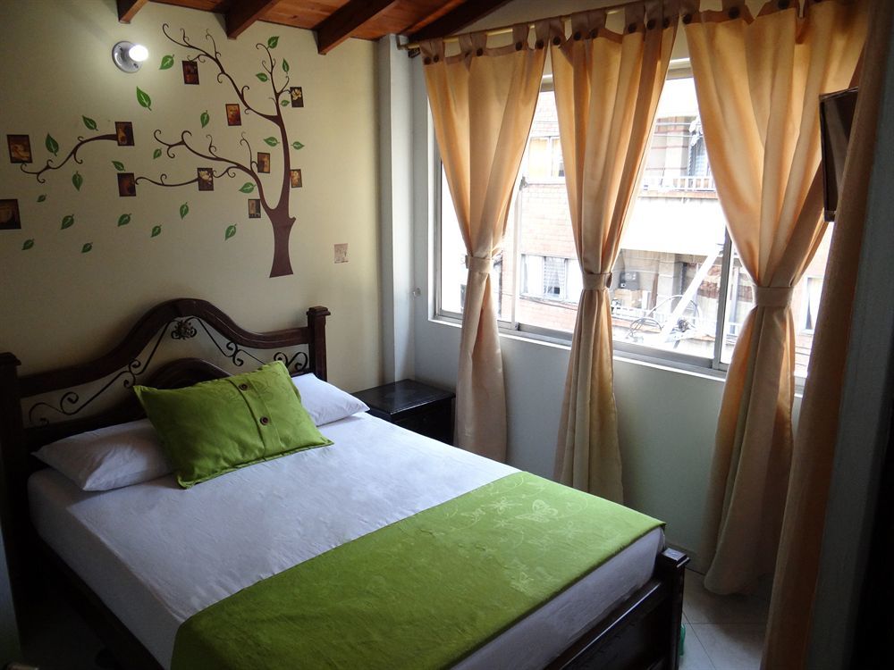 Hotel El Deportista Medellín Exteriör bild